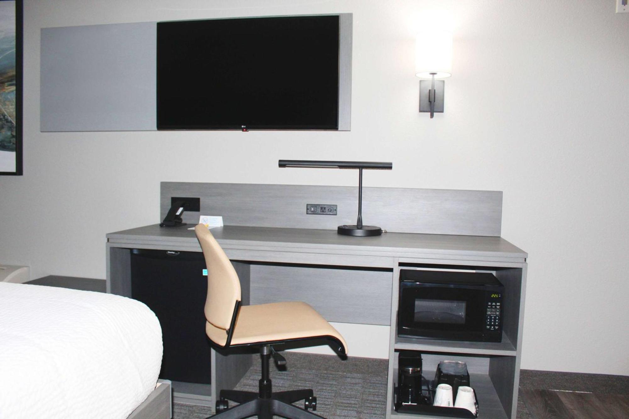Days Inn By Wyndham Stony Plain Екстер'єр фото