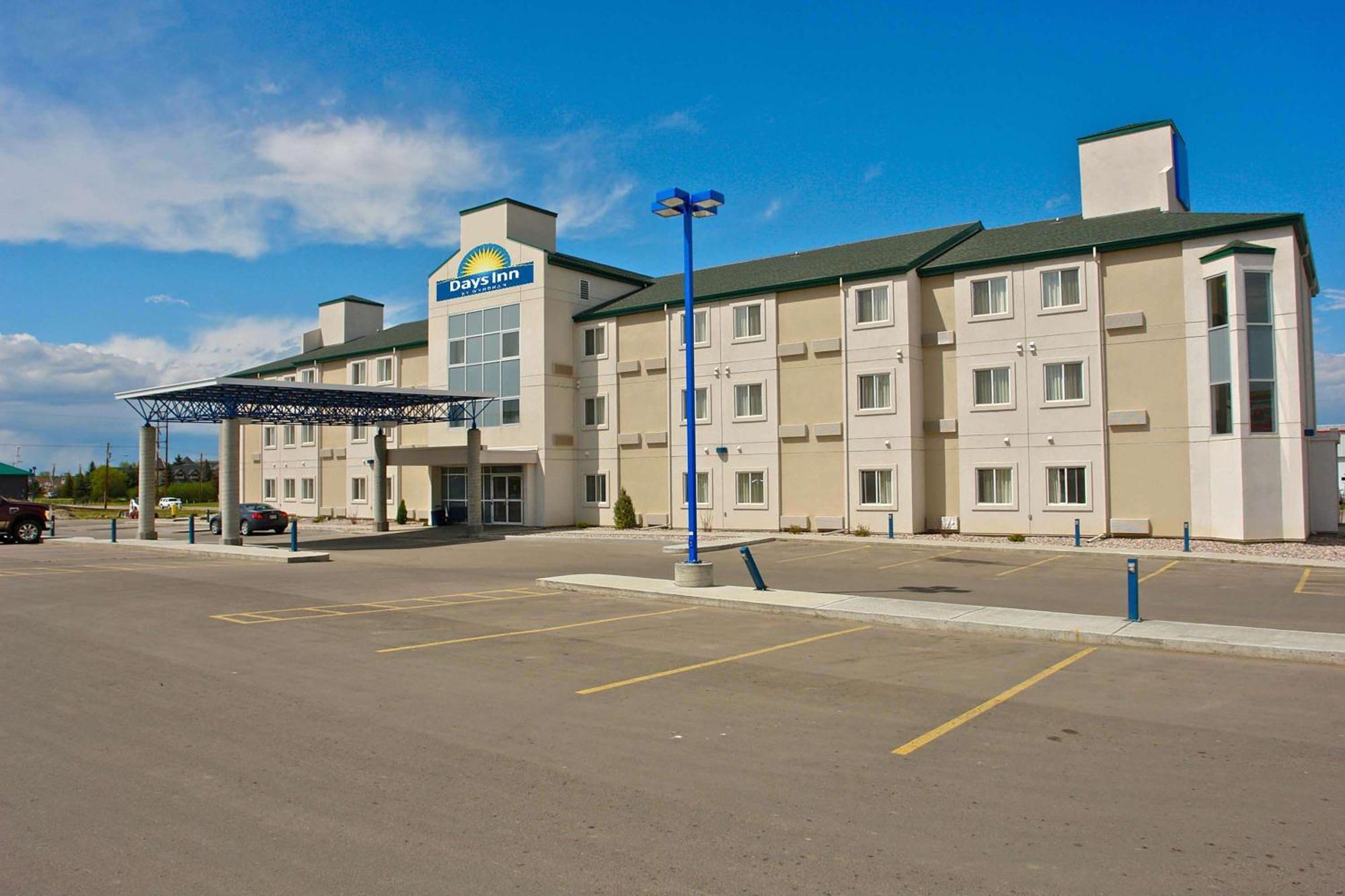 Days Inn By Wyndham Stony Plain Екстер'єр фото